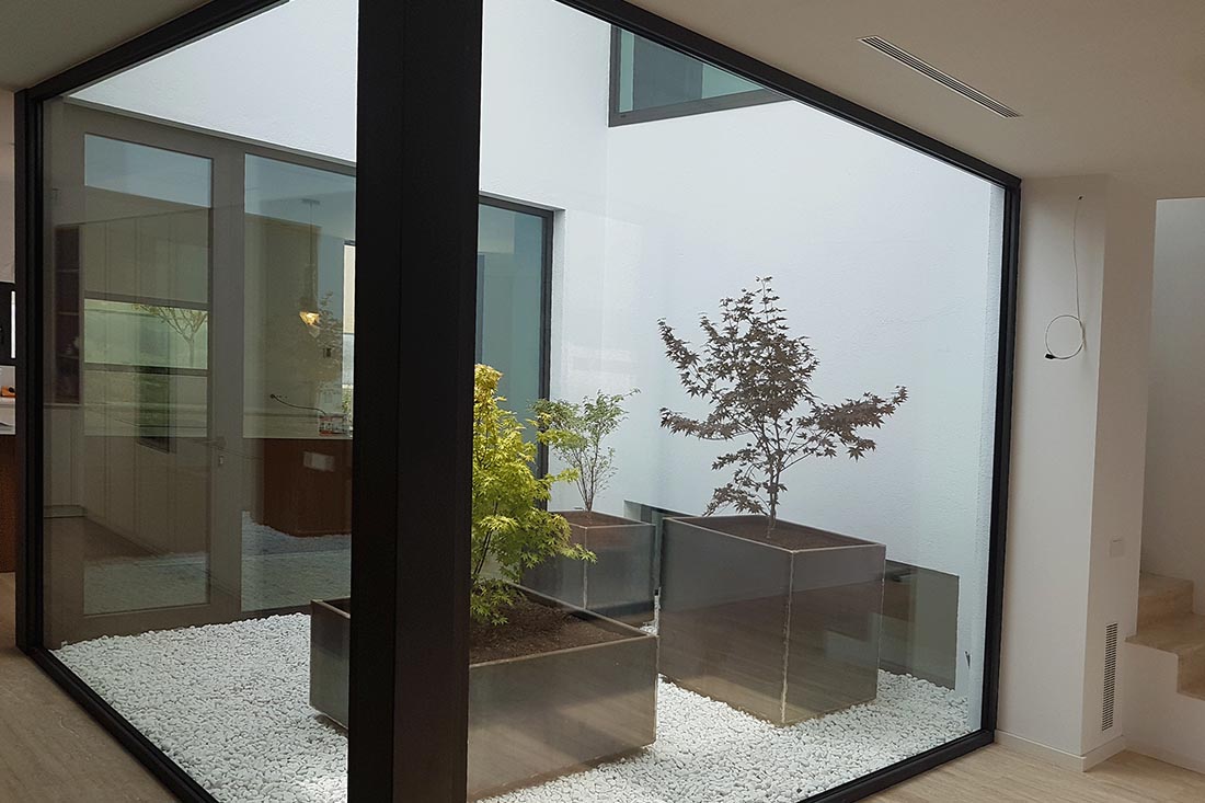 Patio interior acristalado Girona