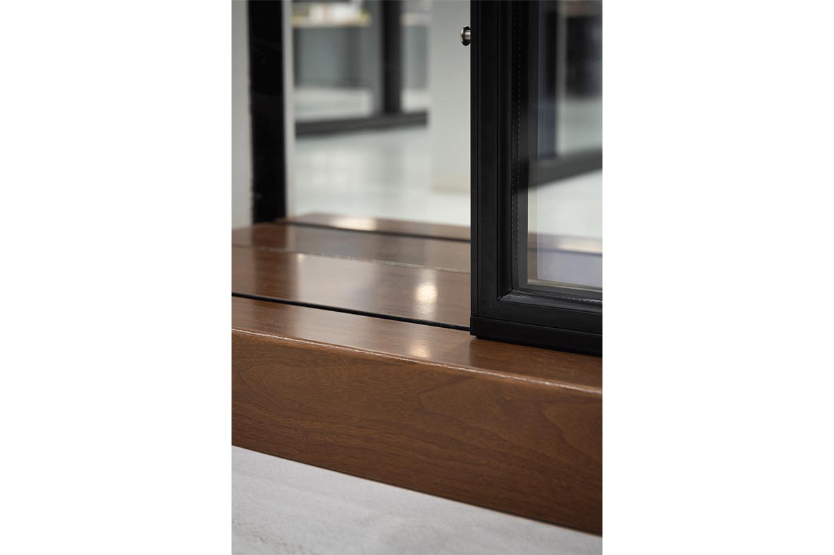 showroom 6