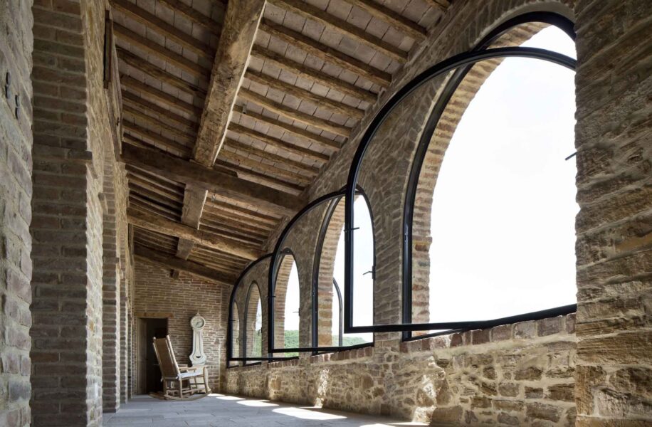 Secco_Siena_pivotante_curvada