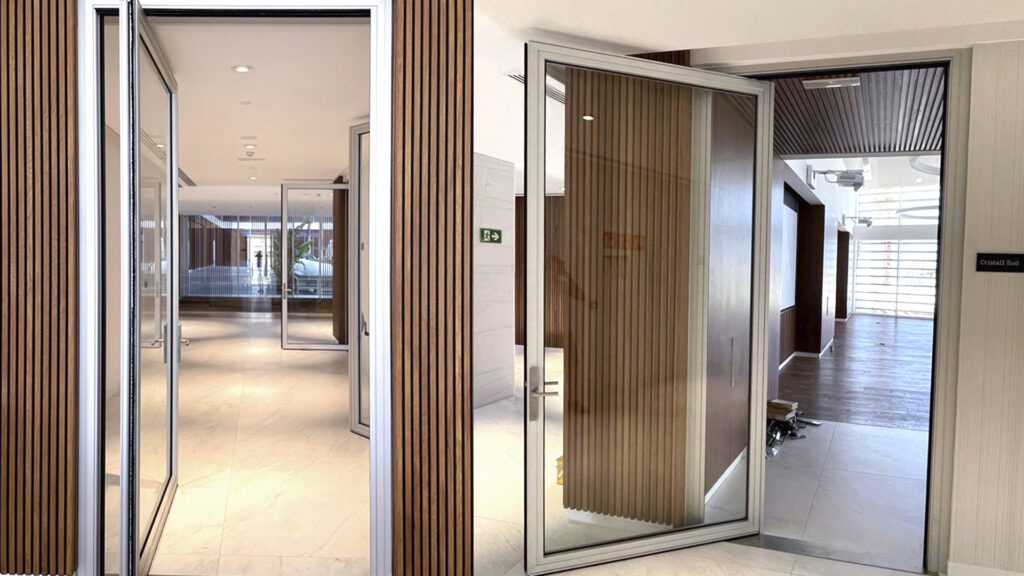 Puerta Pivotante en Girona
